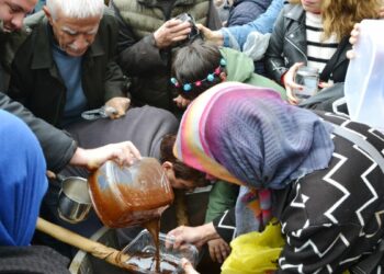 Manisa'da mesir karma töreninde izdiham