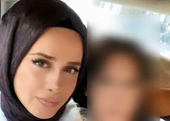 Fatih'te eşini öldüren koca evi ateşe verdi - 1