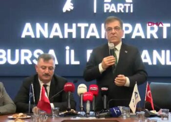 Bursa’da Anahtar Parti il teşkilatı bayramlaştı