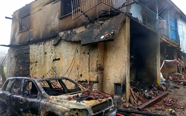 Ankara'da ev yangını; otomobil ve traktör kullanılmaz hale geldi