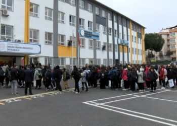 İstanbul'da ara tatil sonrası ilk ders zili çaldı -1