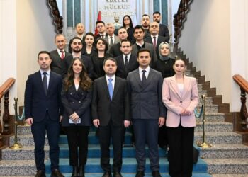 Bakan Gürlek, yargı muhabirleriyle bayramlaştı