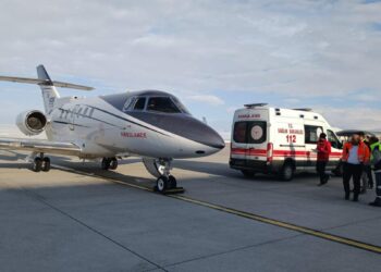 30 günlük bebek için uçak ambulans havalandı