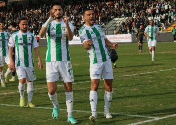 Muğlaspor zirve yarışında deplasmanda