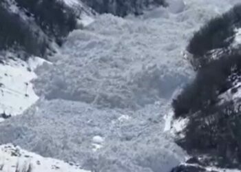 Şırnak’ta çığ düşme anları kamerada