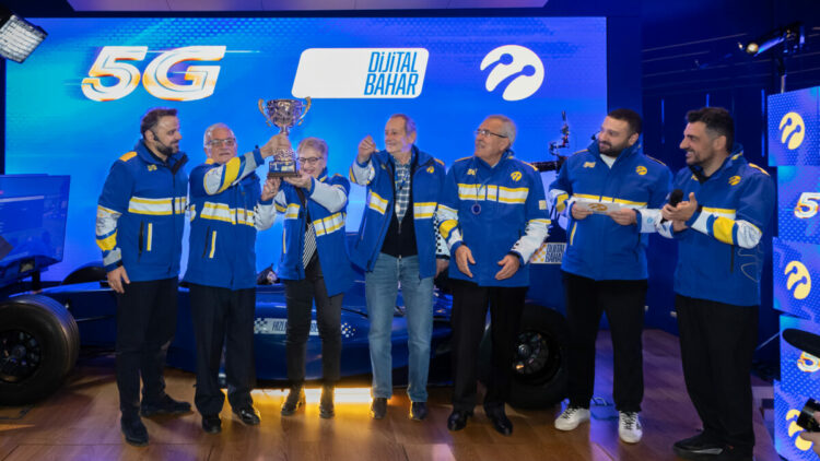 Turkcell'den Yaşlılara Saygı Haftası’na özel ‘Dijital Bahar Büyük Yarış’ etkinliği