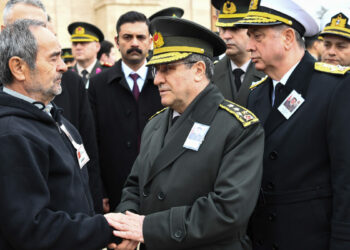 Genelkurmay Başkanı Bayraktaroğlu, şehit Taştekin'i uğurlama törenine katıldı