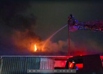 Edirne'de mobilya imalathanesinde yangın