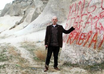 Kayseri'de peribacalarına sprey boyalı tahribat