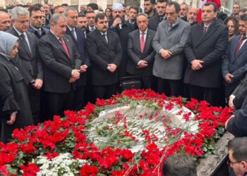 Muhsin Yazıcıoğlu, mezarı başında anıldı