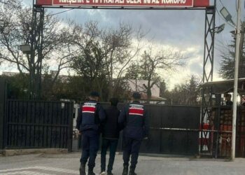 Akrabasının kimliğini kullanan firari hükümlü yakalandı