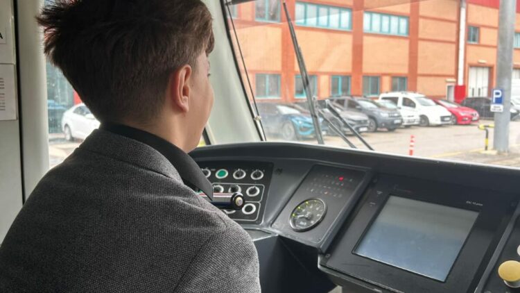 Koruma altındaki Onur'un vatmanlık hayali gerçek oldu