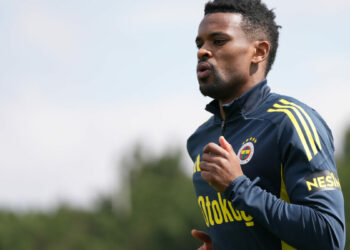 Fenerbahçe günü çift antrenmanla tamamladı