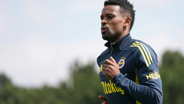 Fenerbahçe günü çift antrenmanla tamamladı