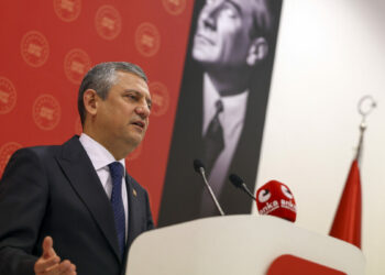 Özgür Özel: Herkesin adaleti bulduğu ülkeyi hedefliyoruz