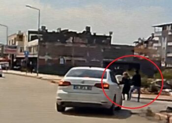 Yolda yürüyen kadının boynundaki kolyesini gasbeden şüpheli tutuklandı