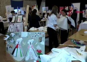 Meslek lisesi öğrencileri Filistin'i kumaşla anlattı