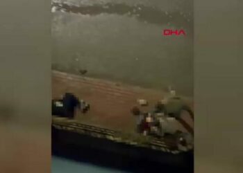 Tartıştığı kadını tabancayla ağır yaralayıp, intihar etti