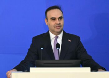 Bakan Kacır: Otomotiv ihracatımız 41,5 milyar dolarla rekor tazeledi