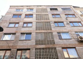 Yazar Orhan Pamuk'un 9 dairesinin bulunduğu Taray Apartmanı davasında karar