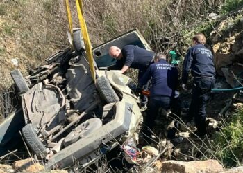 Tavşanlı’da çukura düşen otomobildeki 2 kişi öldü, 1 kişi yaralandı