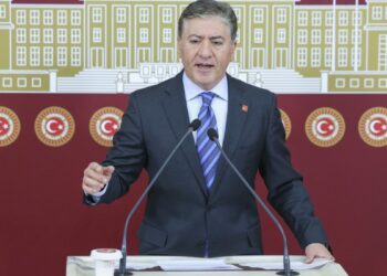 CHP'li Emir: Adalet Bakanı, hakim ve savcıların amiri değildir