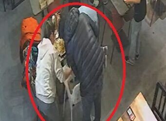 Restoran sahibi, nefes borusuna yiyecek kaçan bebeği Heimlich manevrasıyla kurtardı