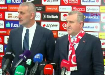 Bakan Bak: 24 yıl sonra Dünya Kupası'na katılacağız, buna yürekten inanıyoruz