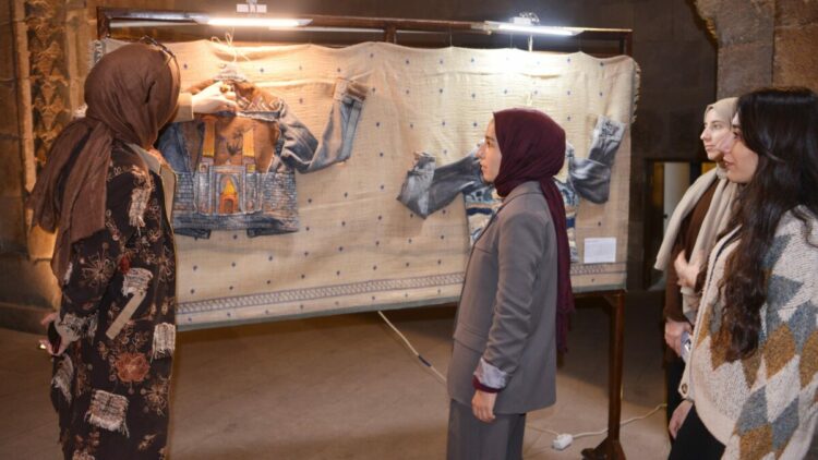 Gelenekten geleceğe; ehram ve kot ceket Erzurum’un kültürel değerleriyle tasarlandı