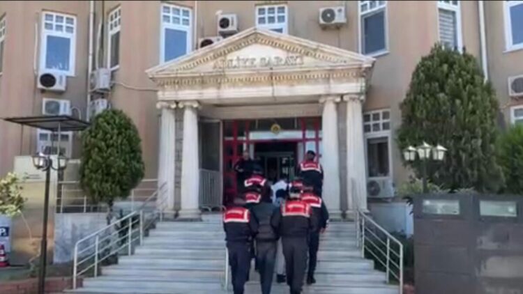 Didim'de 101 kaçak göçmen yakalandı; 3 organizatör şüphelisi tutuklandı