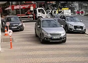 Çekmeköy’de 1 kişinin hayatını kaybettiği İETT kazasında motosiklet sürücüsü tahliye edildi / Arşiv eklendi