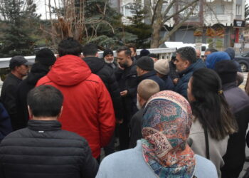 Sivas'ta 'umre' dolandırıcılığı mağdurları müftülüğe başvurdu
