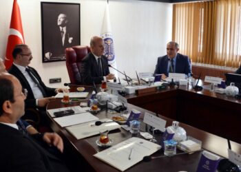 YÖK Başkanı Özvar: Öğrencilerimizi gerçek hayat problemleriyle temas ettiren eğitim modelini gerekli görüyoruz