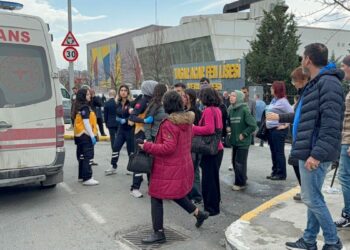 Beylikdüzü’nde fen lisesinin laboratuvarında patlama: 4 öğrenci yaralandı