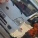Maltepe’de tartıştığı sürücünün camını kaskla kıran motosikletli kamerada