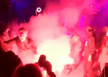 25’inci Uluslararası Adana Tiyatro Festivali, renkli kortejle ‘Perde’ dedi
