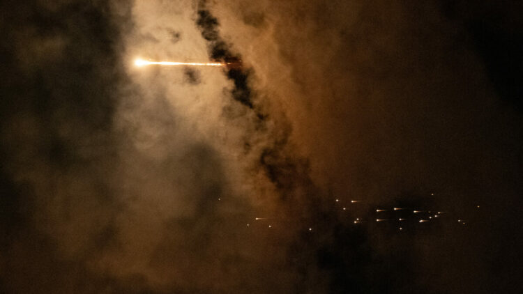 Yemen'deki Husiler, İsrail'e füze fırlattı