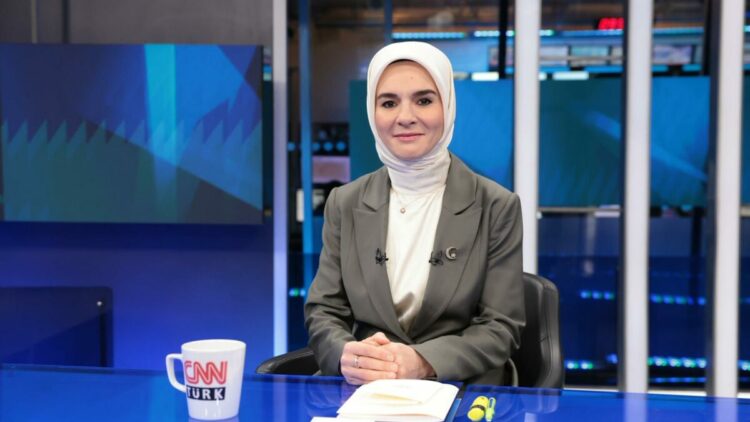 Bakan Göktaş'tan doğum izni açıklaması