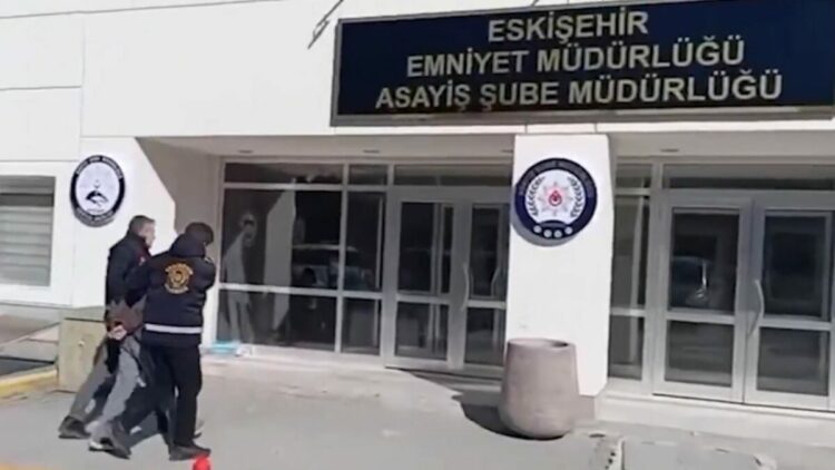 8 ilde 'dolandırıcılık' operasyonları: 50 tutuklama