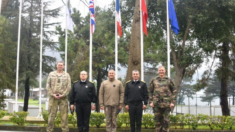 Uluslararası askeri heyetten Deniz Unsur Komutanlığı'na ziyaret