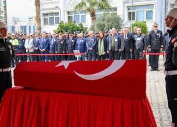 Mersin'de geçirdiği kazada şehit olan polis memuru için tören düzenlendi