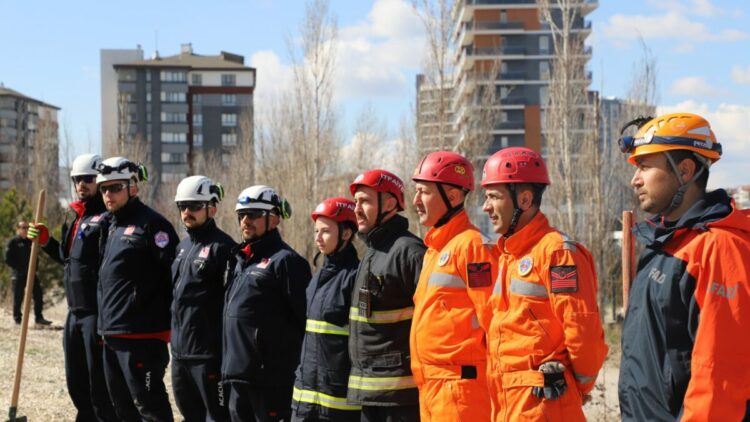 Kastamonu'da  heyelan tatbikatı