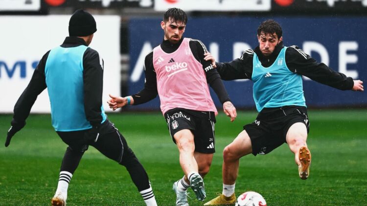 Beşiktaş, günü çift antrenmanla tamamladı