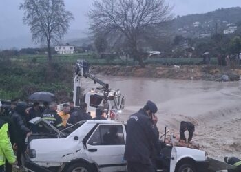 Muğla’da otomobil sel sularına kapıldı: 1 ölü, 1 yaralı
