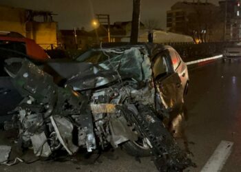 Bursa'da 3 aracın karıştığı zincirleme kaza: 3 yaralı