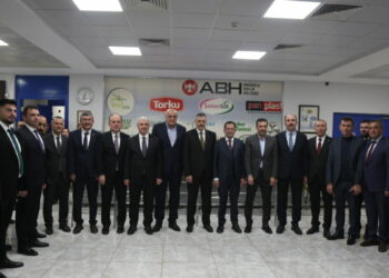 Bakan Çiftçi, Çumra Şeker Fabrikası'nı ziyaret etti