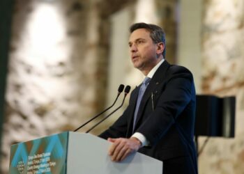 Bakan Bayraktar: 2028'de tükettiğimiz doğal gazın en az yüzde 20'sini depolayabileceğiz
