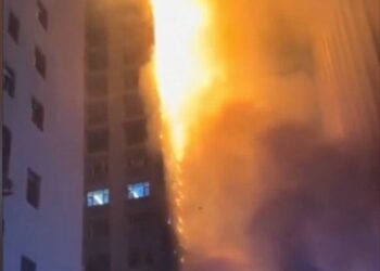 Çin'de yüksek katlı binada yangın: 3 ölü, 23 yaralı