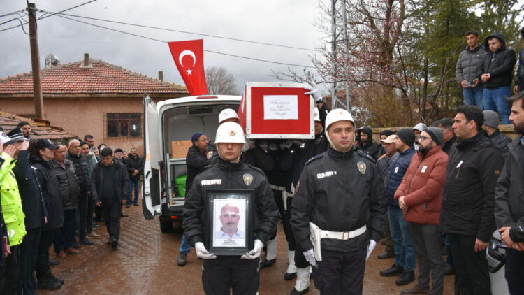 Kaza şehidi polis memuru, Kırıkkale'de son yolculuğuna uğurlandı