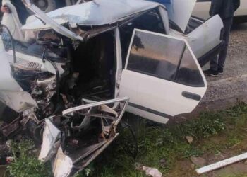 Manisa’da otomobil ile TIR çarpıştı: 3 yaralı